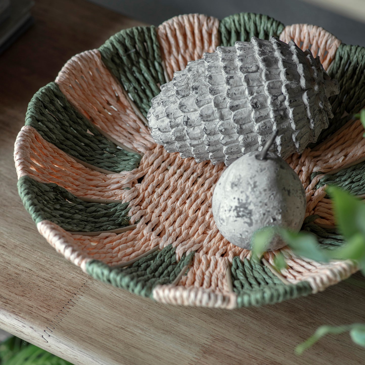 Woodleigh Olive Scalloped Bowl