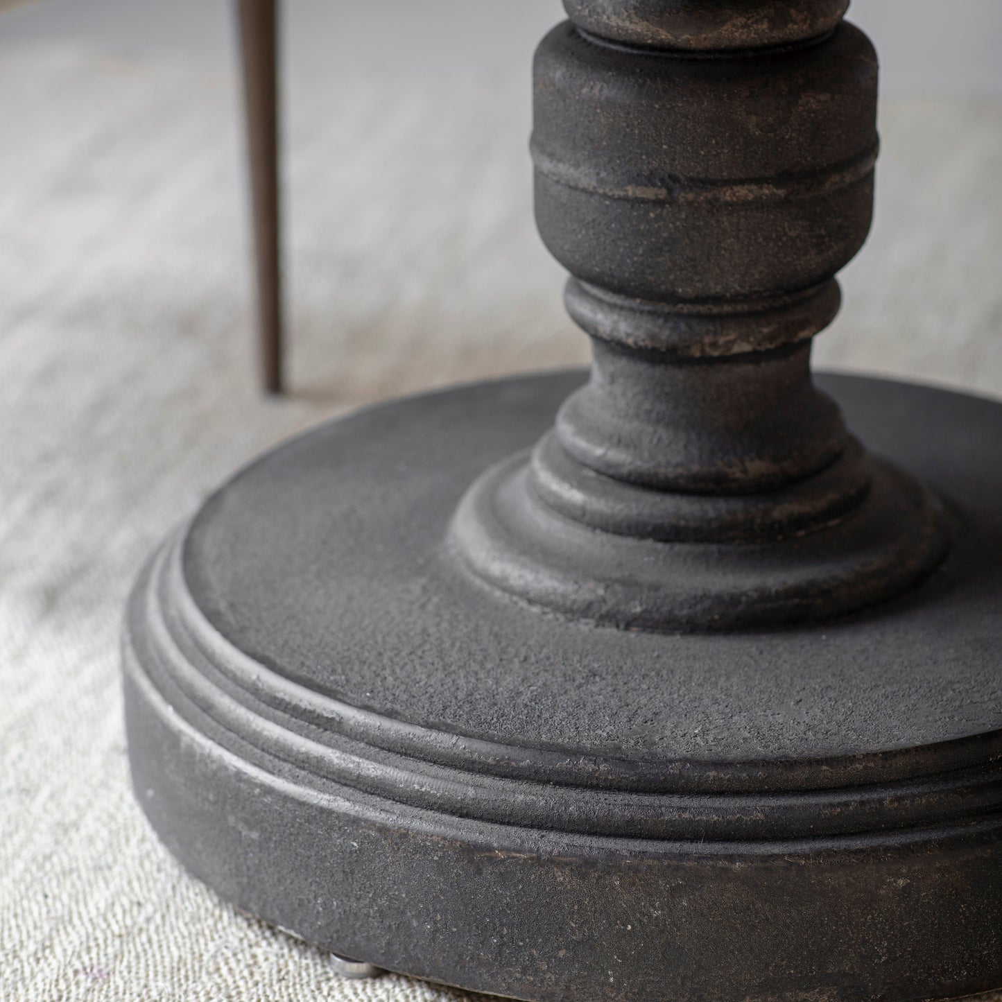 Clovelly Round Dining Table