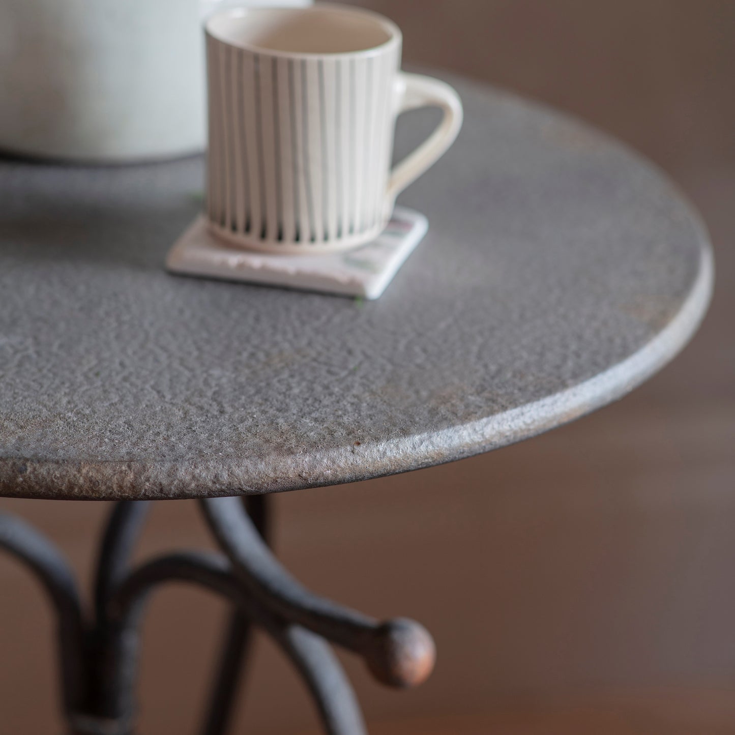 Yarnton Round Iron Side Table