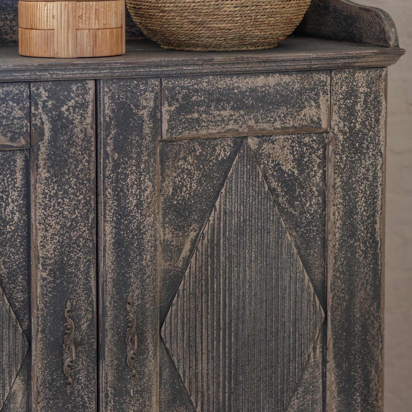 Elcombe 2 Door Cabinet