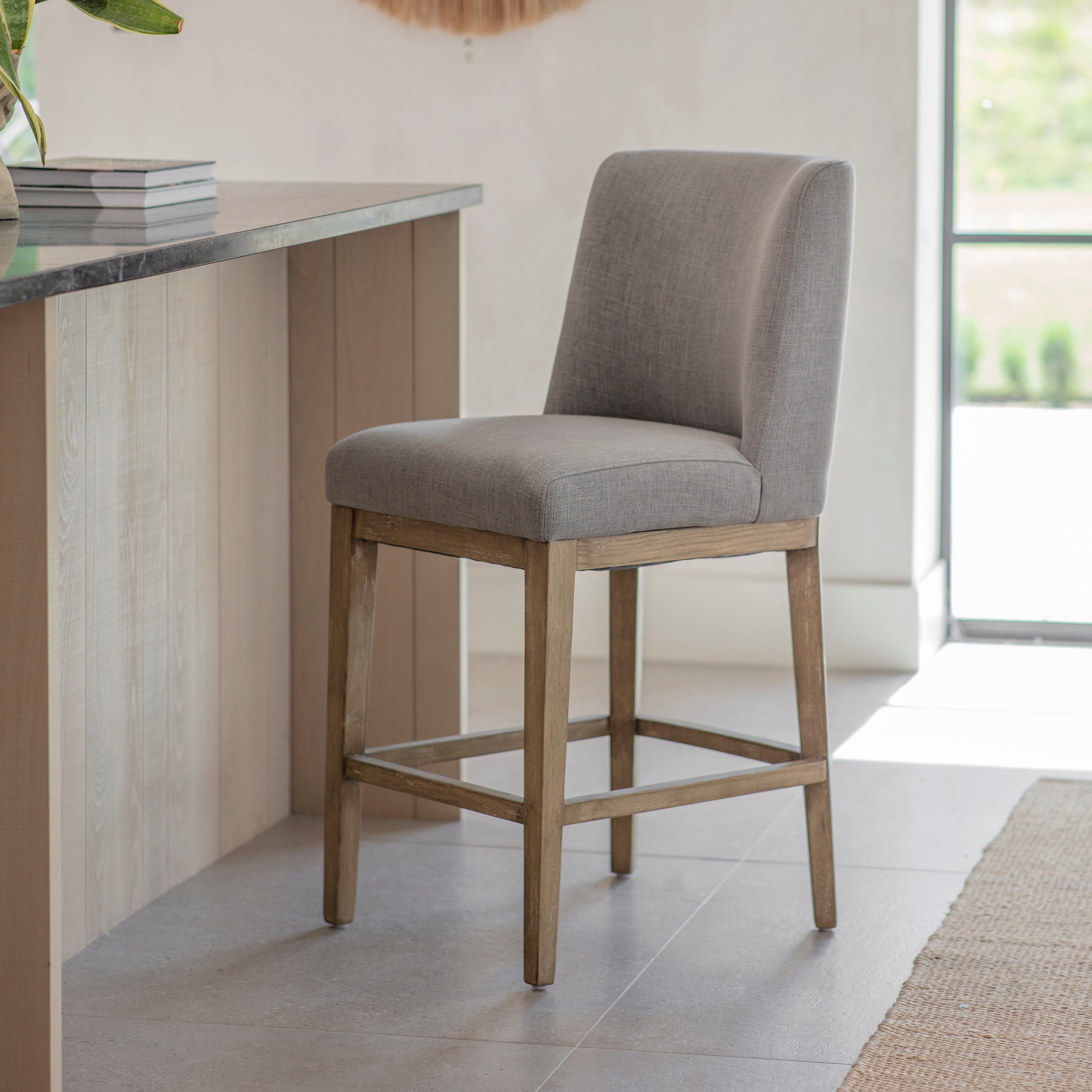 Colleville Classic Bar Stool