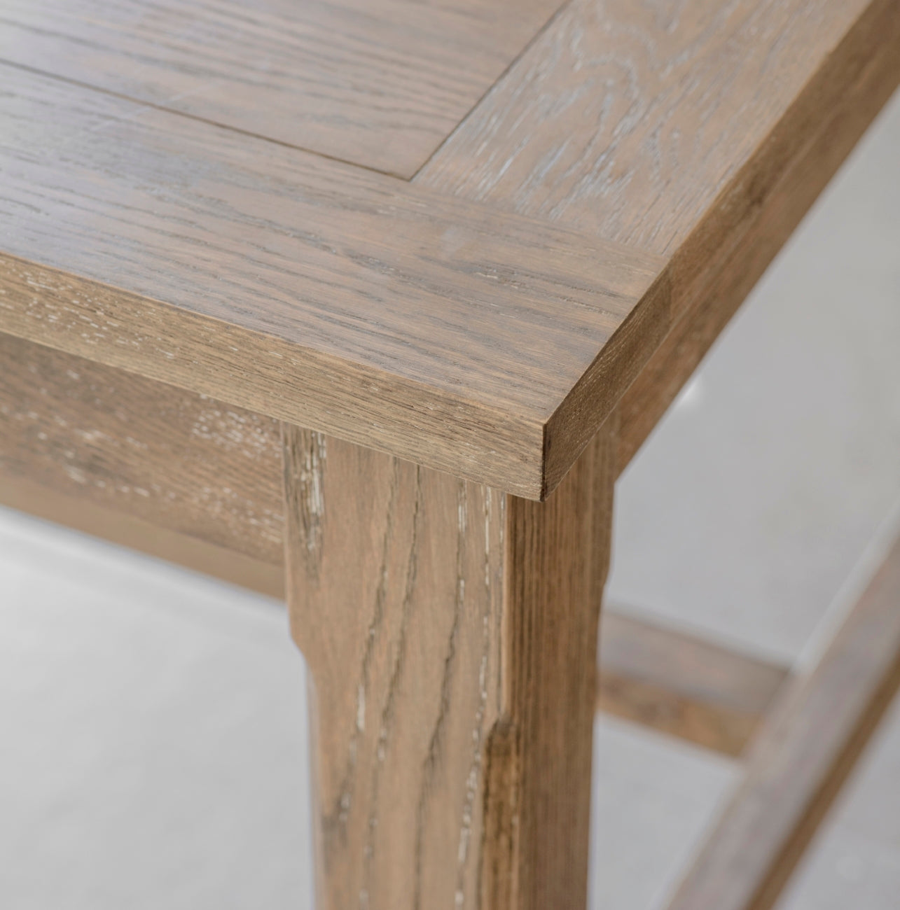 St James 210-310 cm Extending Dining Table
