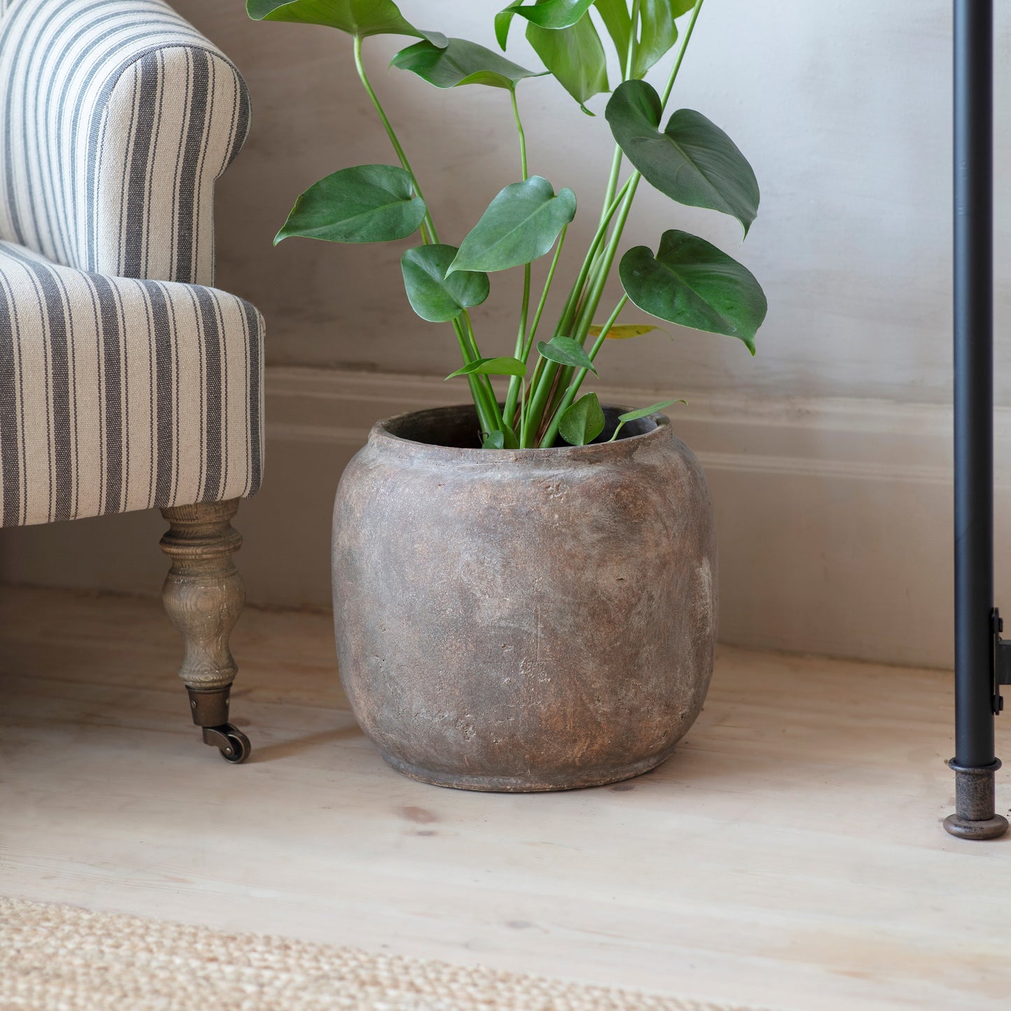 Lockton Large Planter