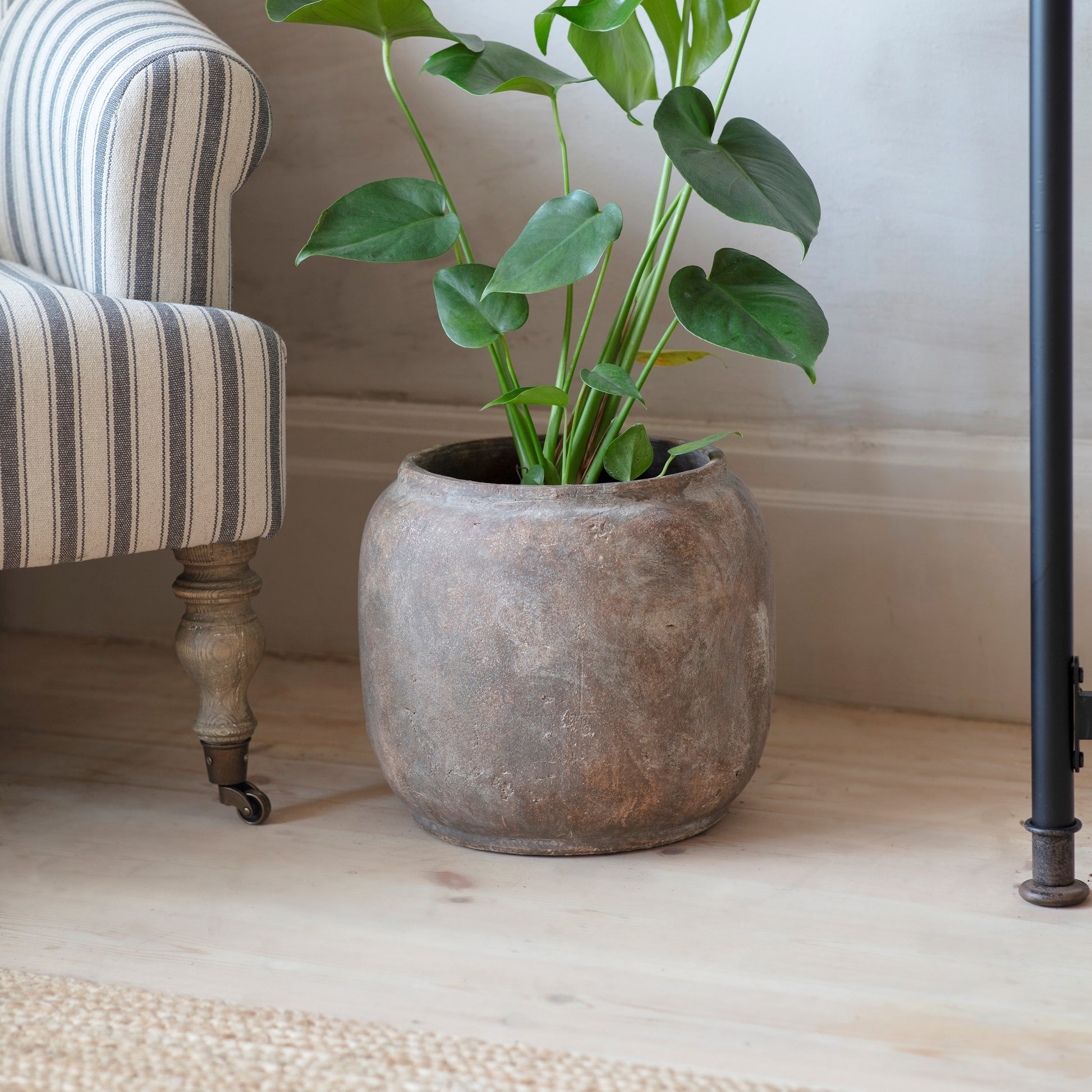 Lockton Large Planter