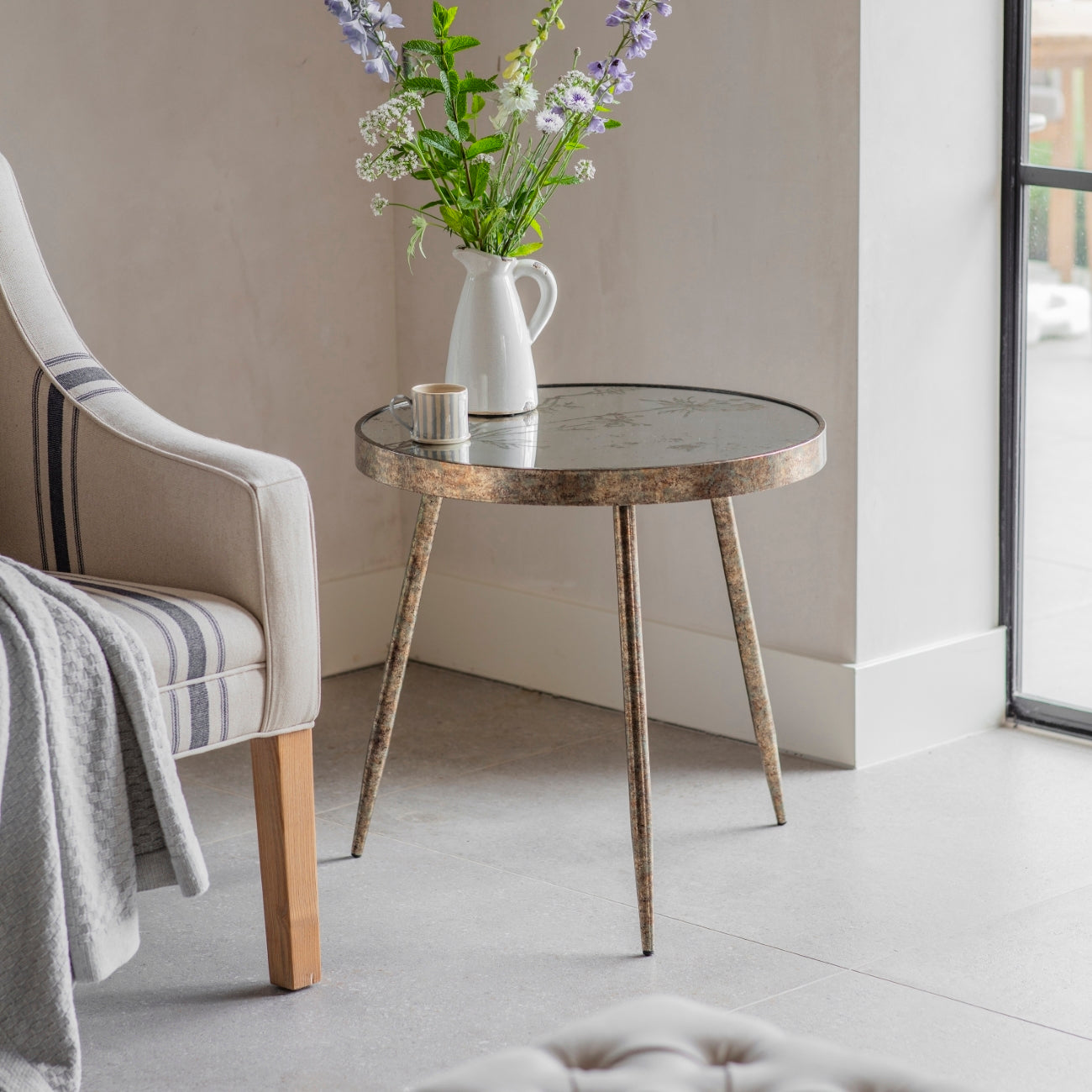 Waltham Tray Table with Cow Parsley Pattern