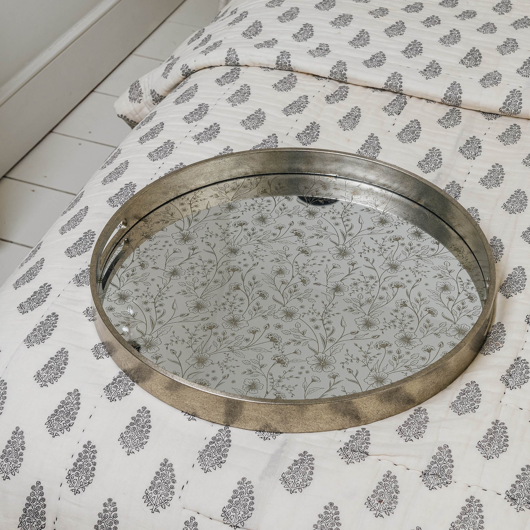 Waltham Round Mirrored Silver Tray