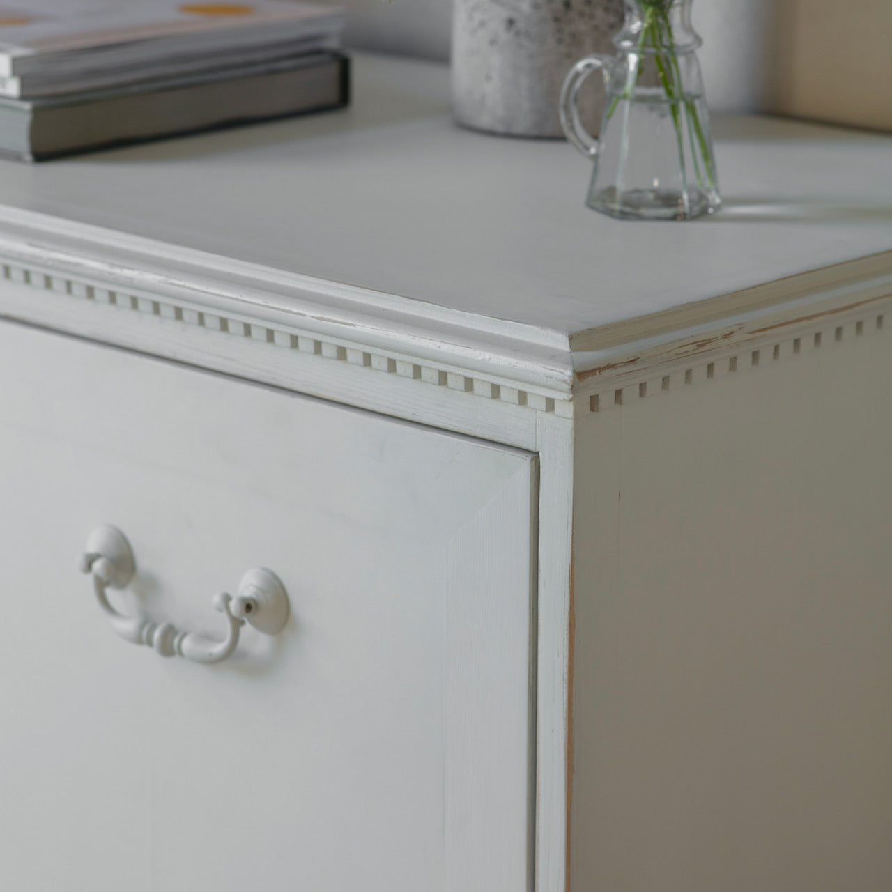 Loumarin White Secretary Desk