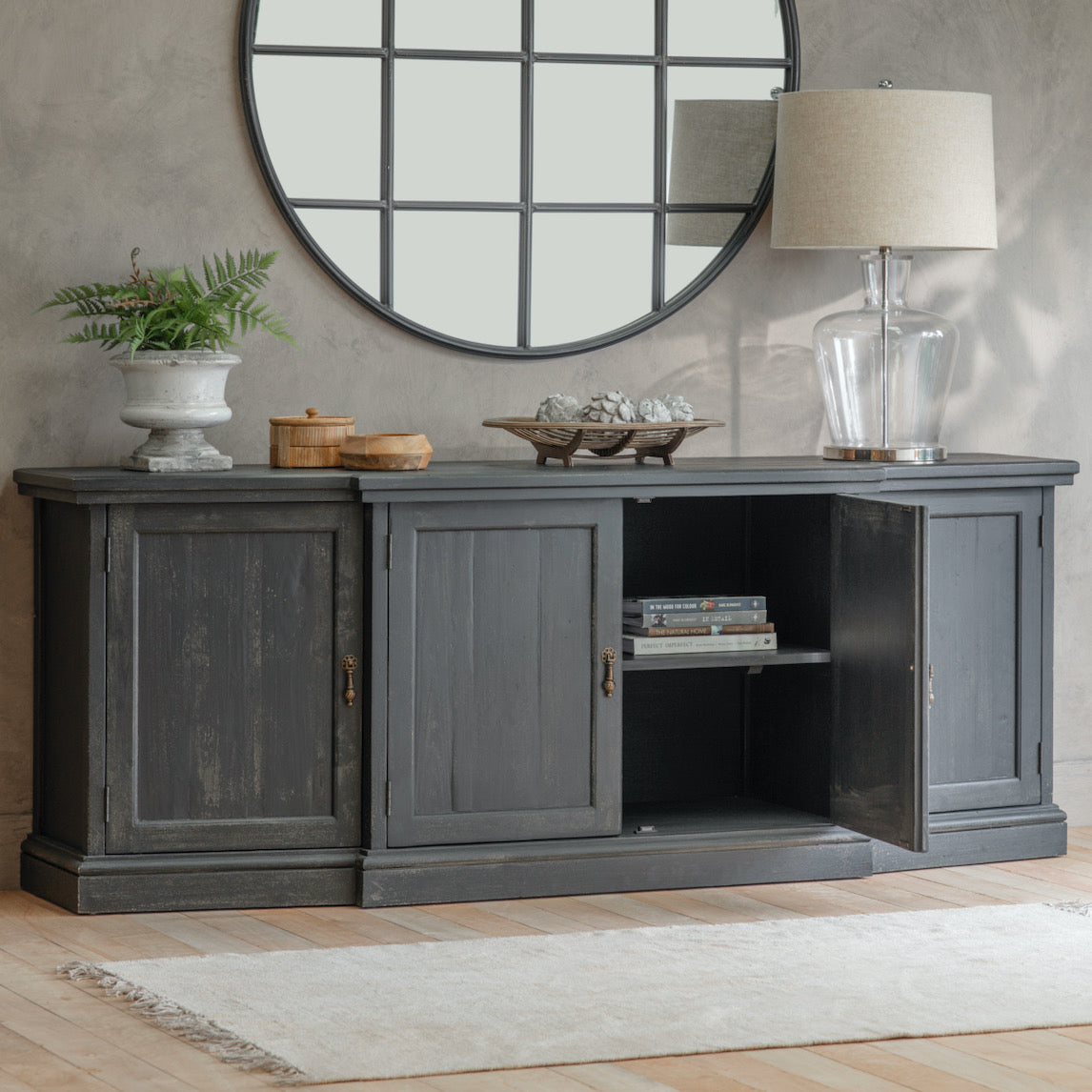 Loumarin Black Sideboard