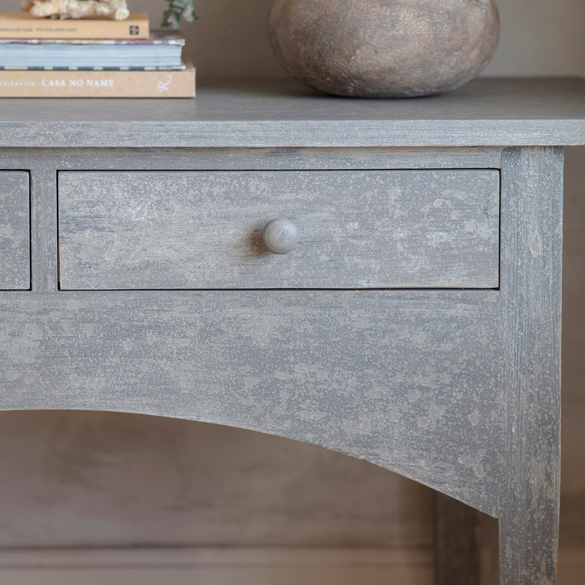 Loumarin Console Table