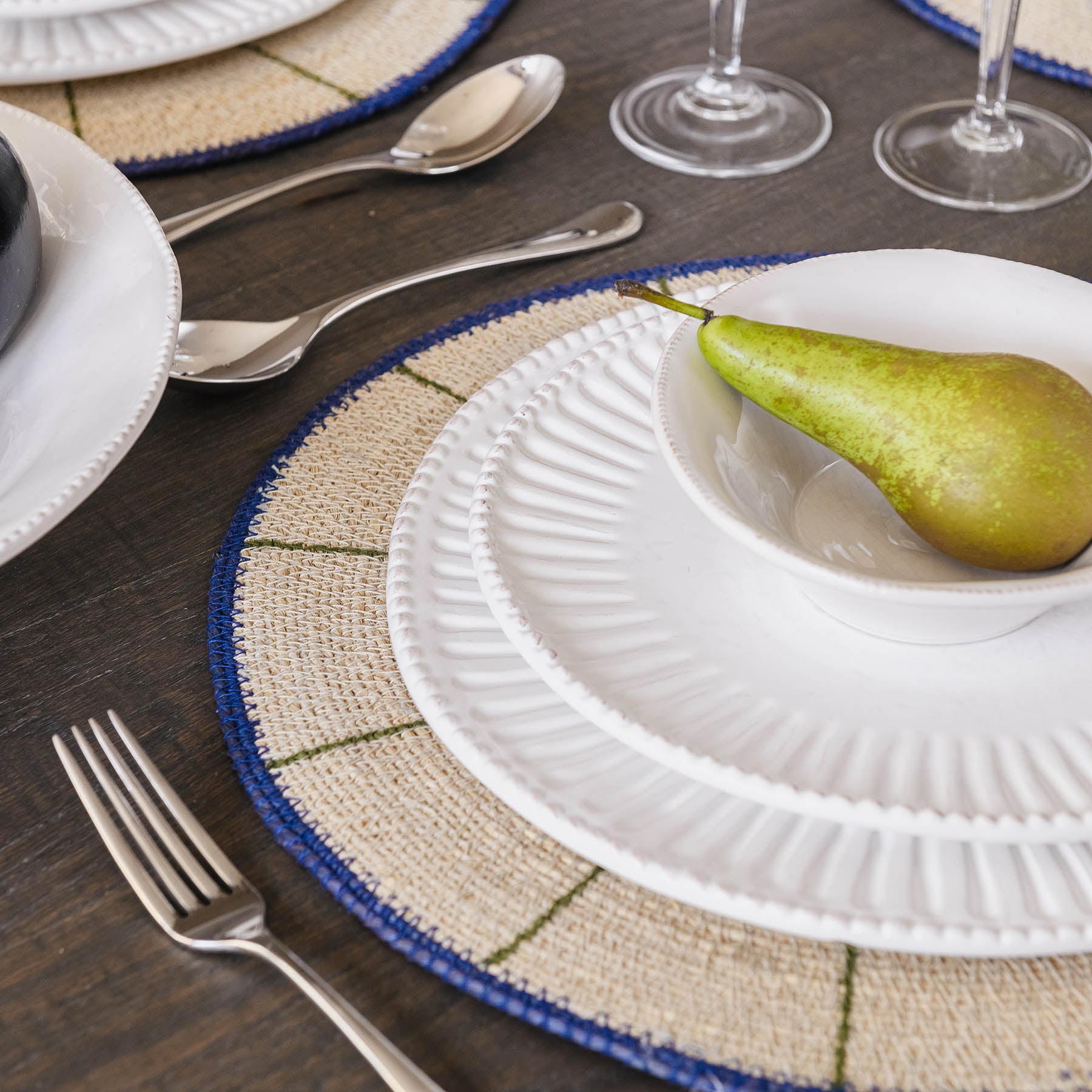 Hemlington 38cm Green Placemat with Navy Border