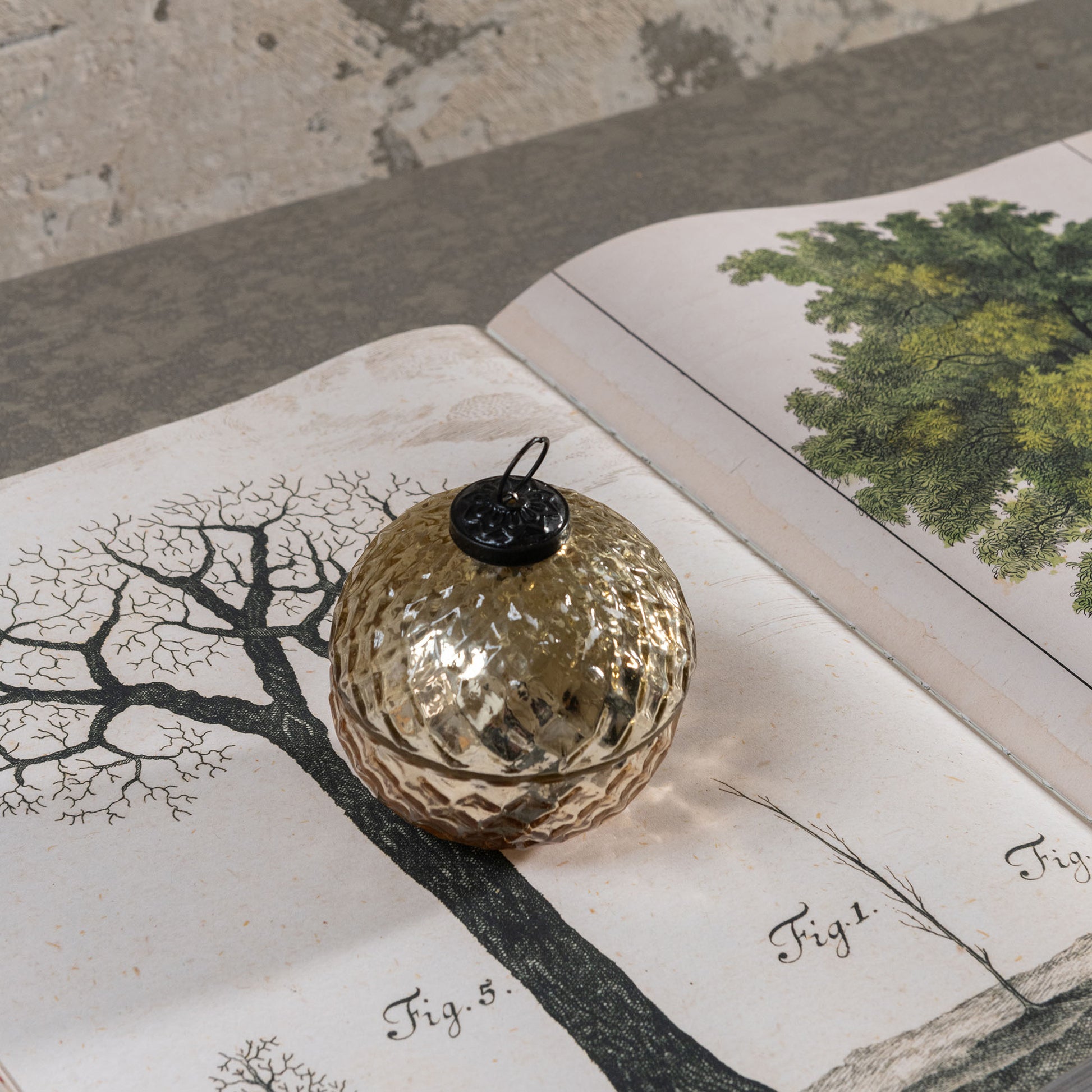 Claymore Mirrored Glass Votive Holder with Lid