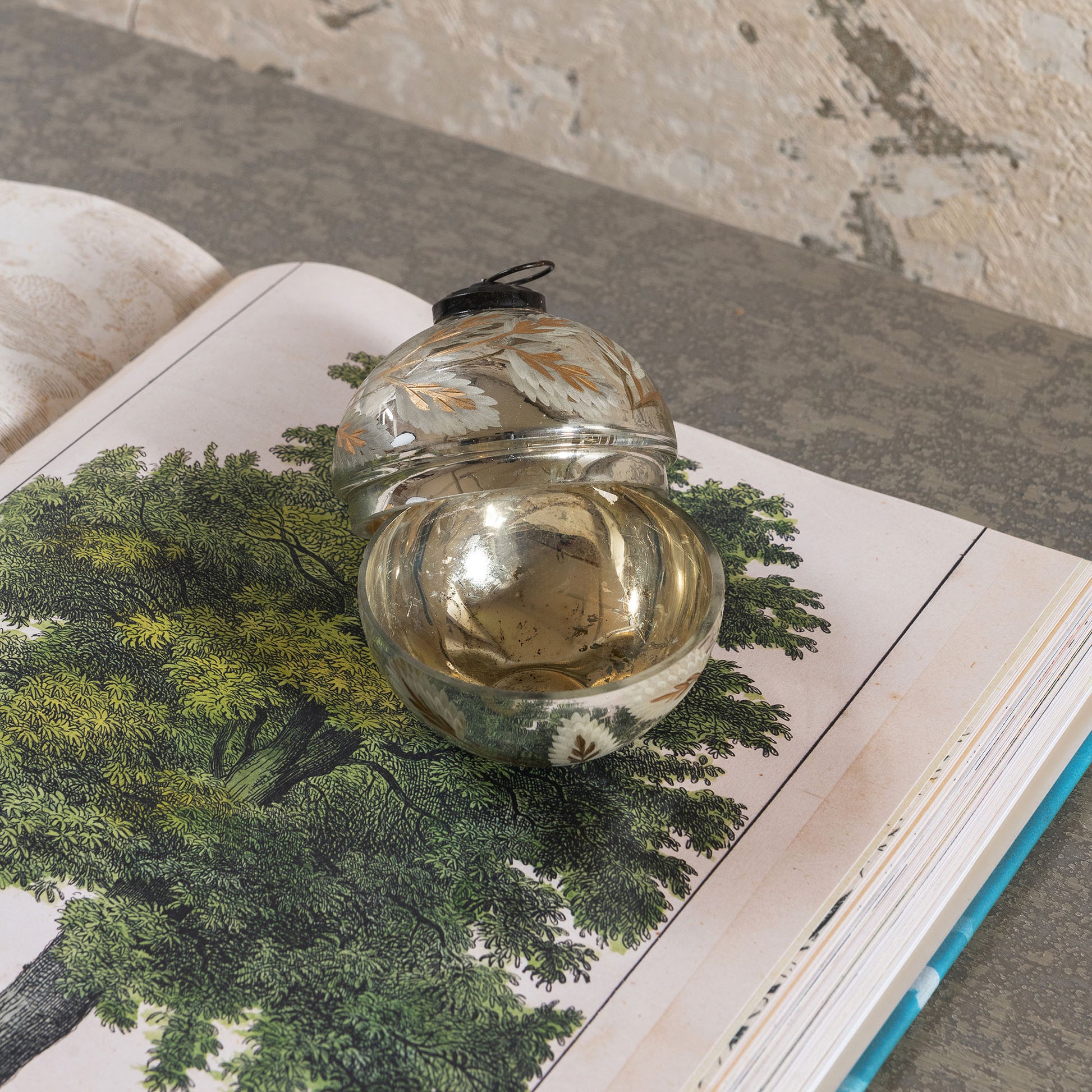 Claymore Etched Glass Votive Holder with Lid