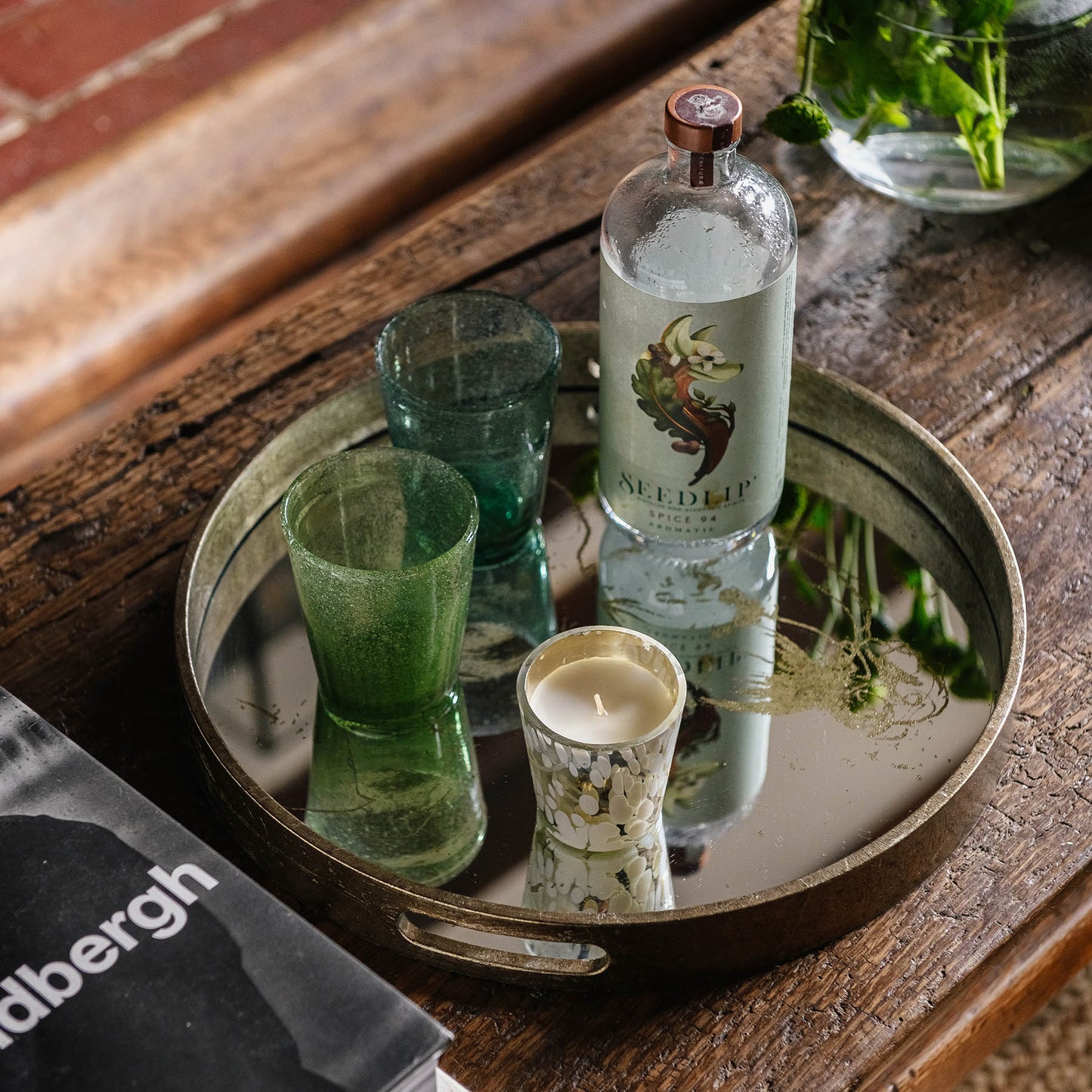 Claymore White Spotted Glass Candle