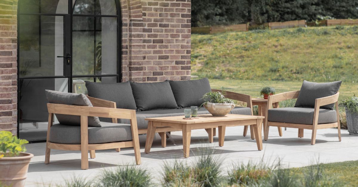 Transform your outdoor space with garden furniture, planters and mirrors – stylish pieces to bring comfort and character outside.