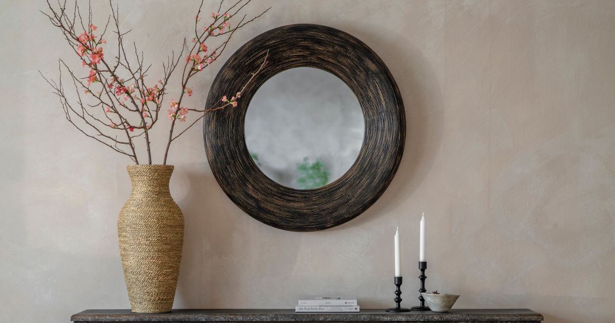 Shop mirrors at One.World – timeless designs to brighten your space and add character. Perfect for hallways, bedrooms, living areas and bathrooms.