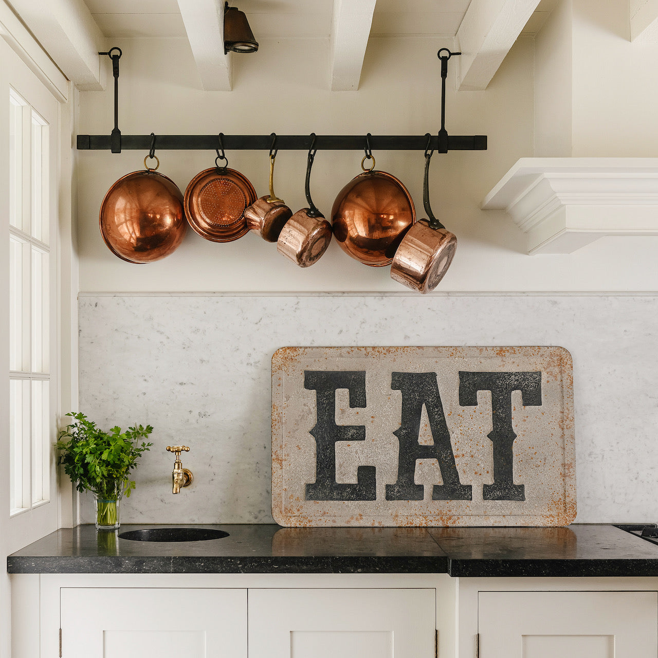 Kettlewell 'Eat' Wall PlaqueART THAT SPEAKS EXPRESSIVE SPACES