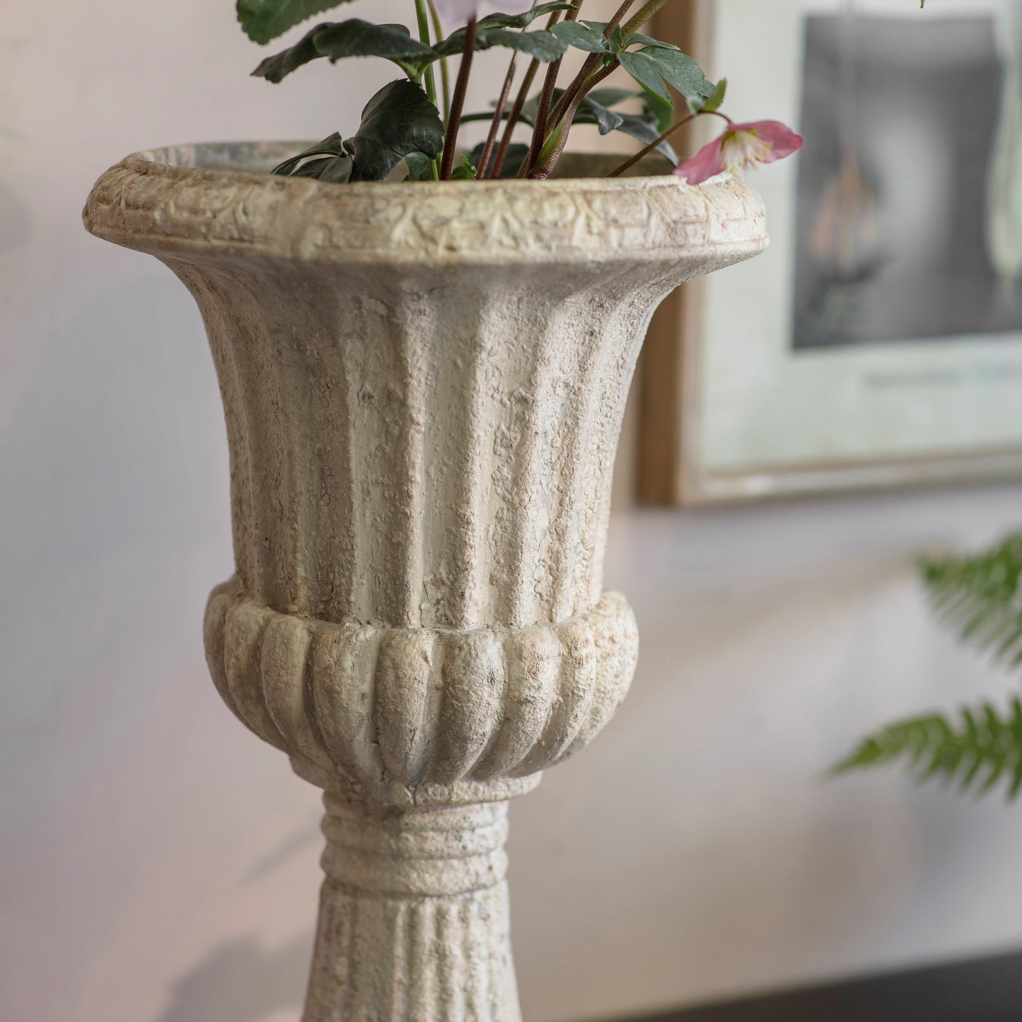 Yarnton Large Pedestal Planter