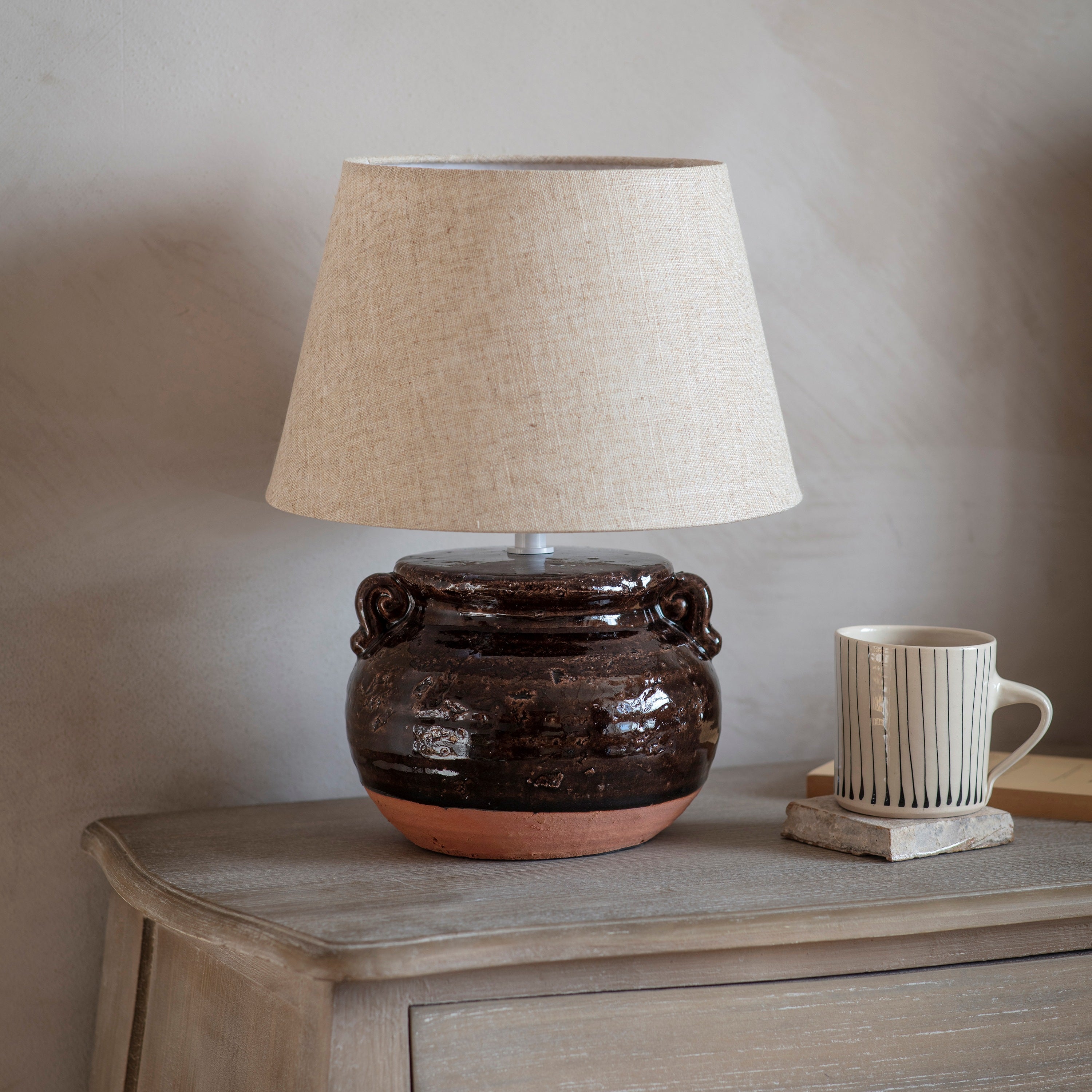 Highridge Squat Amphora Table Lamp