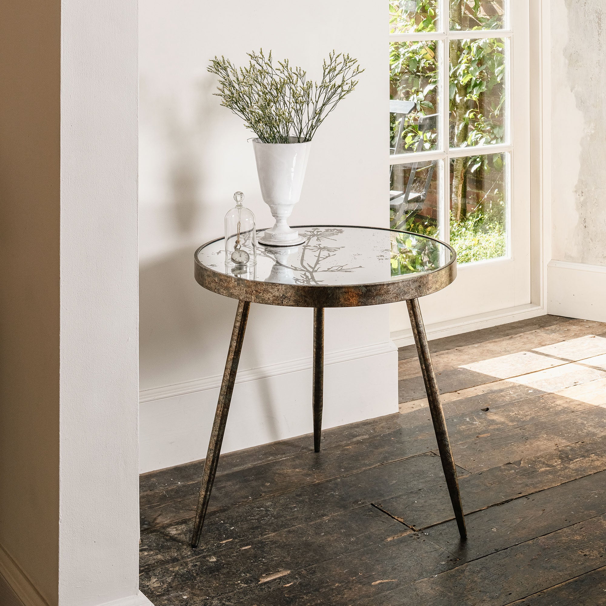 Waltham Tray Table with Cow Parsley Pattern