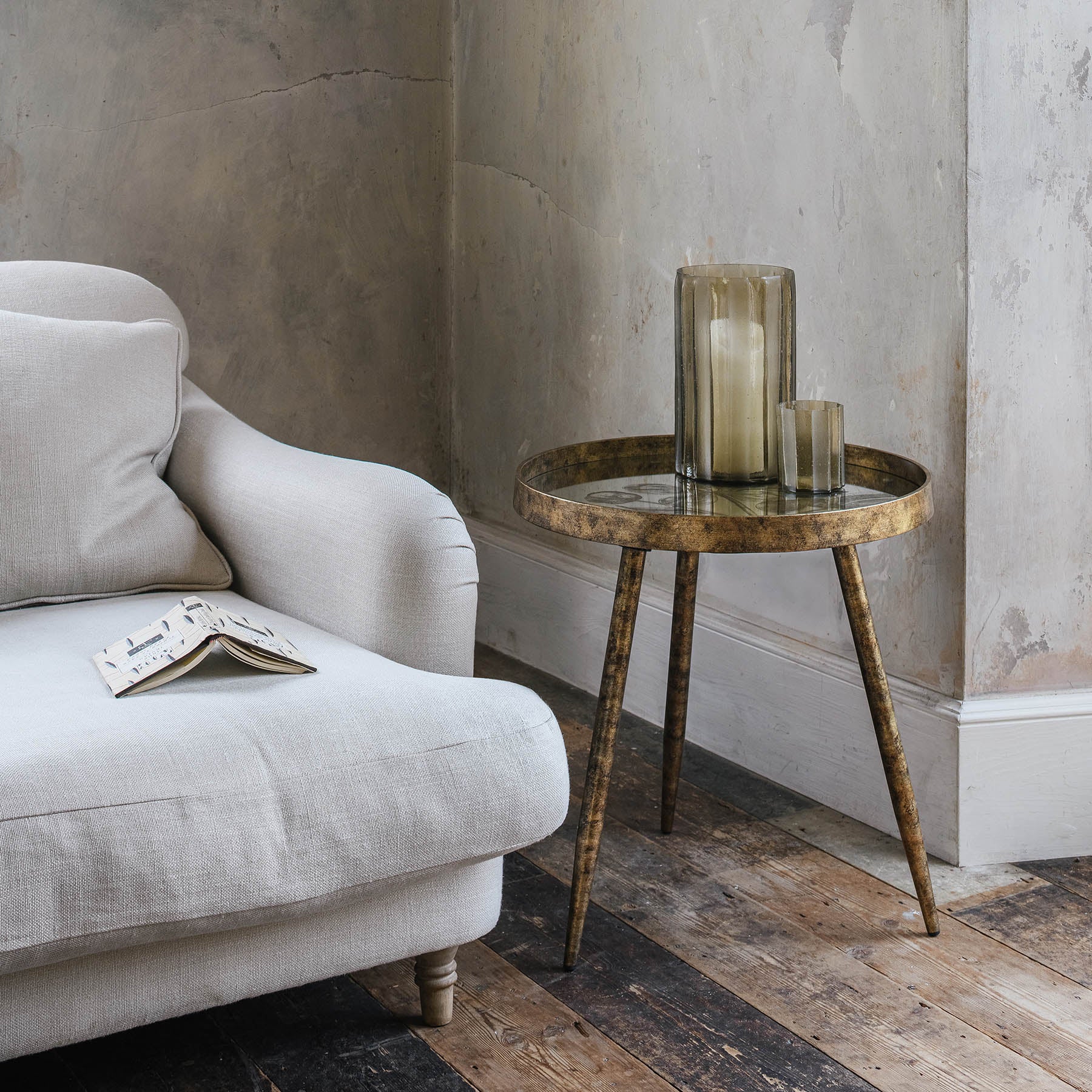 Waltham Round Mirrored Floral Tray Table
