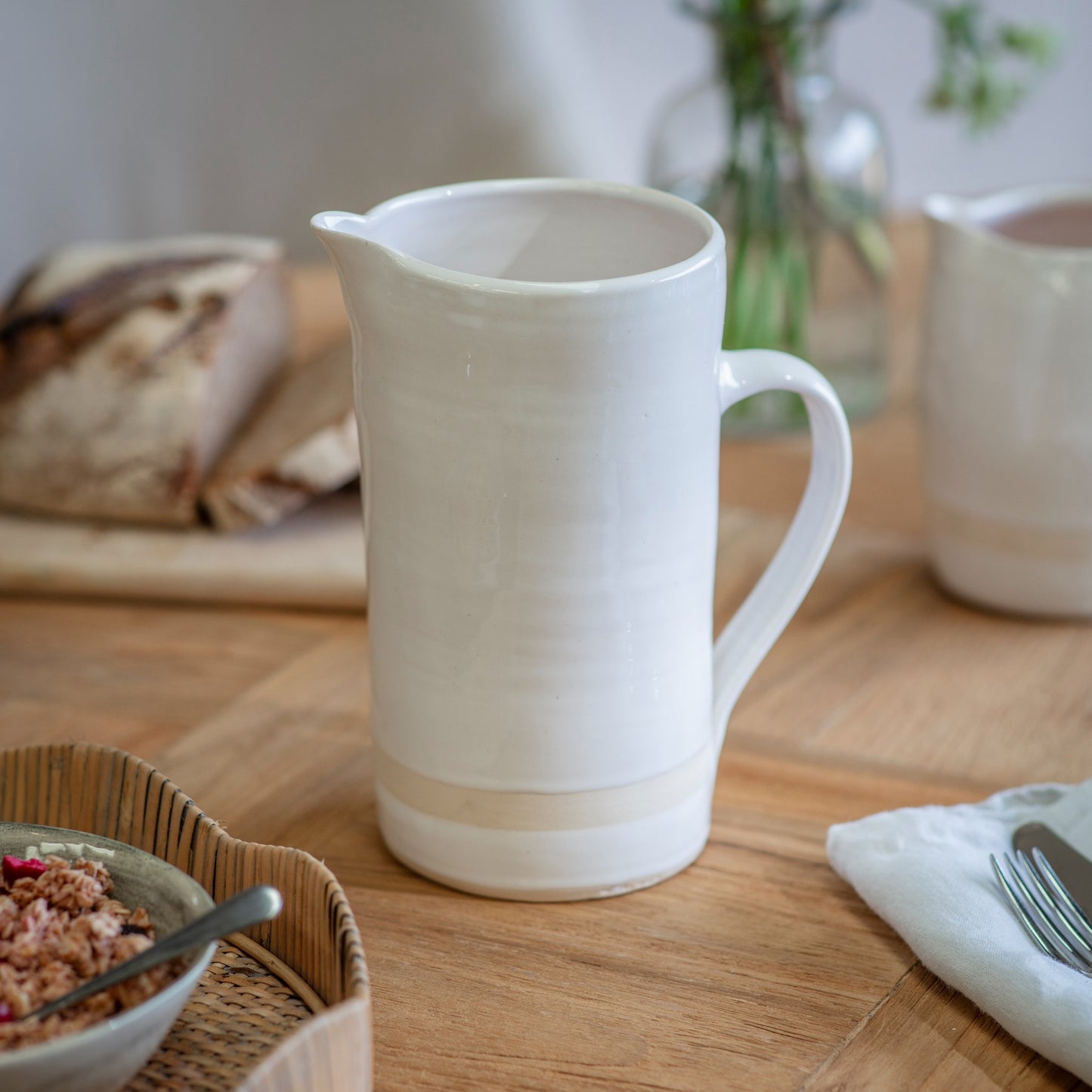 Wonki Ware Waxline 1L Straight Jug White