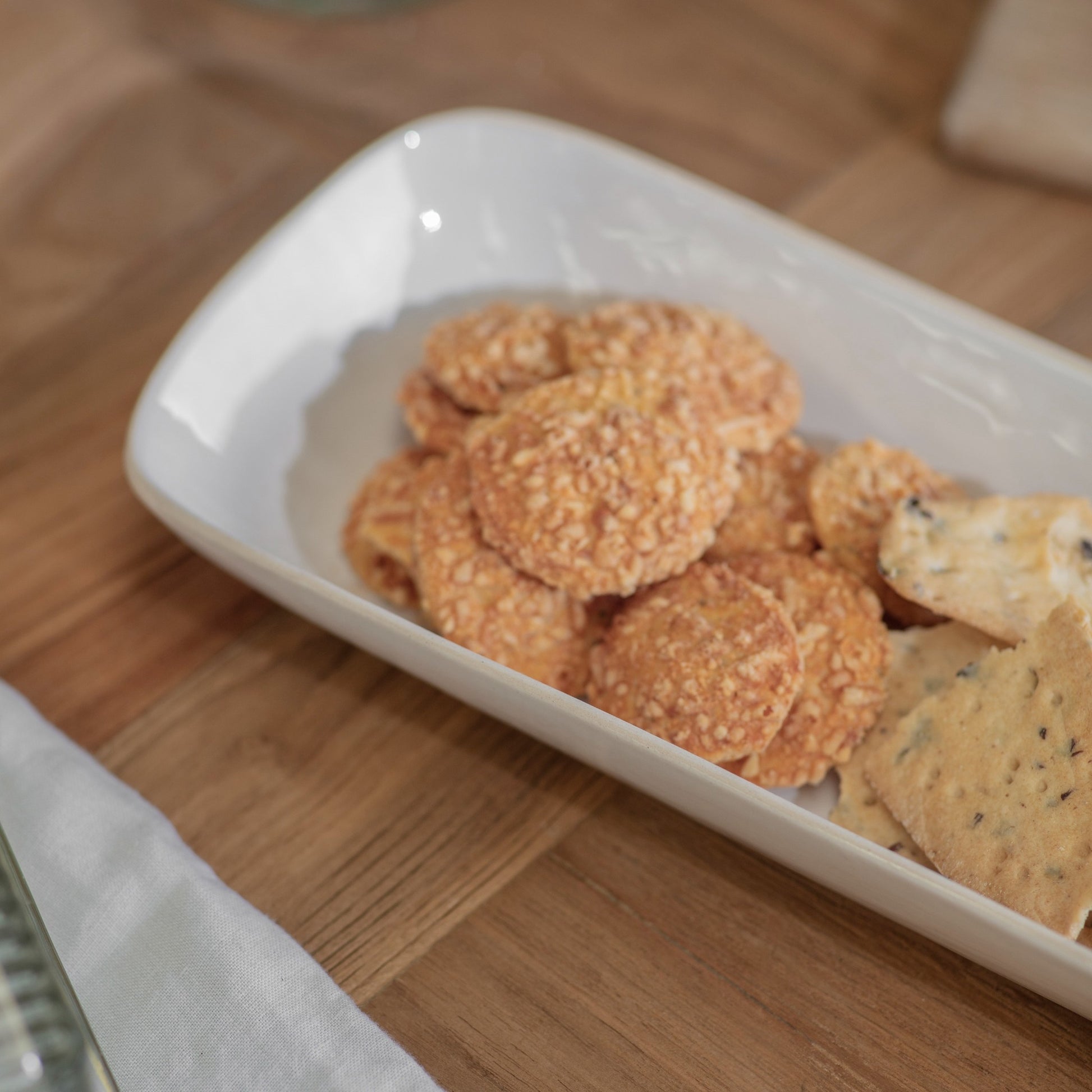 Wonki Ware Beach Sand Small Prawn Platter White