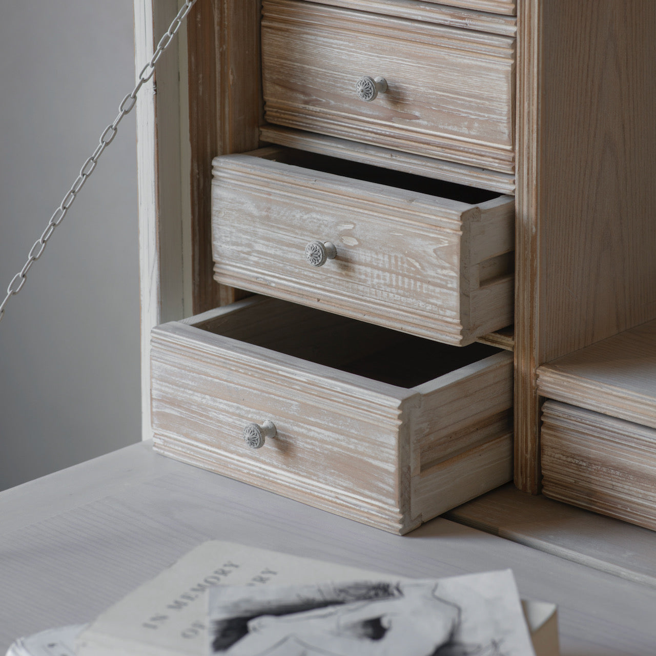 Loumarin White Secretary Desk