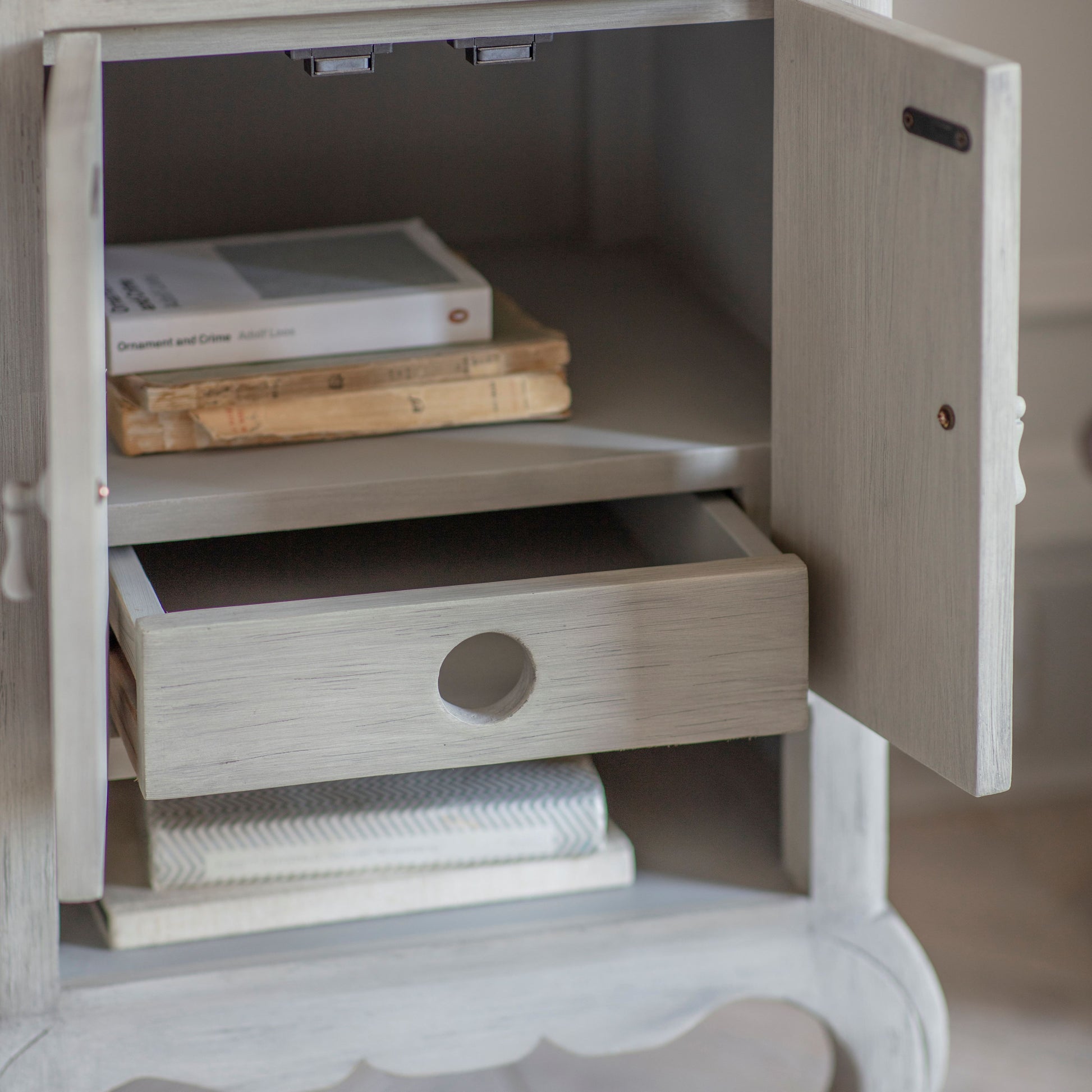 Hambledon Bedside Table with 2 Drawers