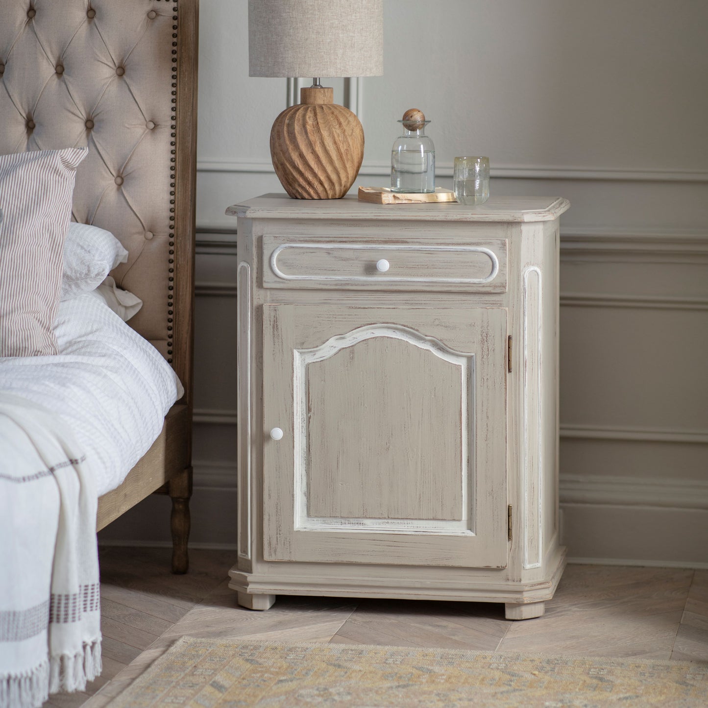 Loumarin Side Table (Left Open)