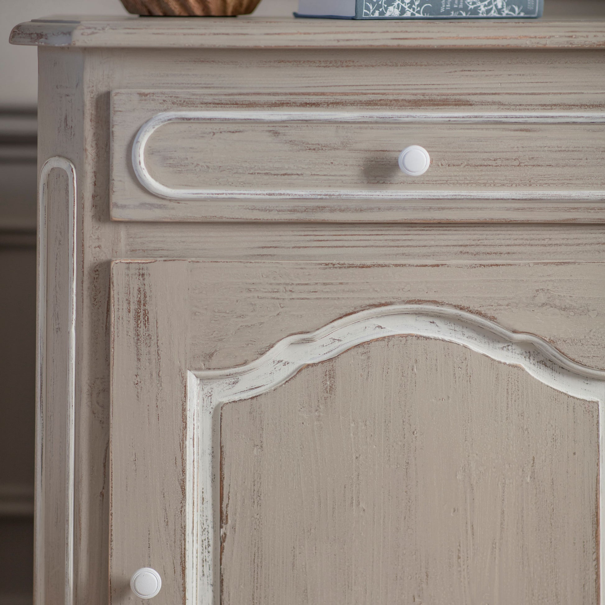 Loumarin Side Table (Left Open)