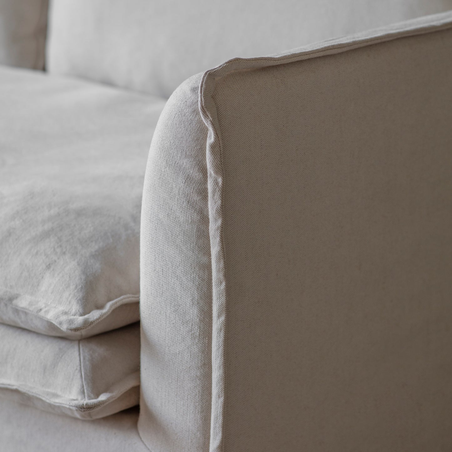 Aldbury 3-Seater Oatmeal Tailored Sofa